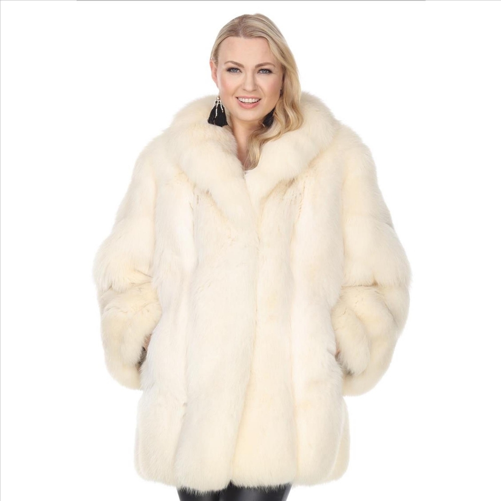 Stunning White Mink Fur Coat